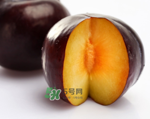 黑布李多少錢一斤？黑布李和紅布李哪個(gè)貴？