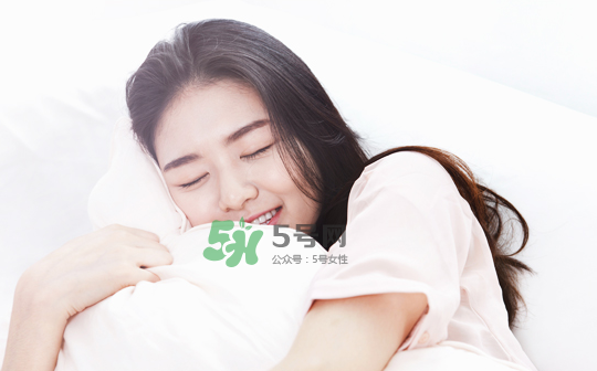 三伏天會(huì)影響月經(jīng)嗎？三伏天會(huì)不會(huì)不來(lái)月經(jīng)？