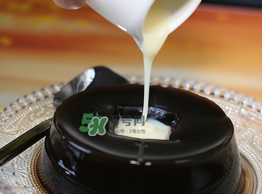 龜苓膏哪個牌子正宗？傳統(tǒng)的龜苓膏如何熬制