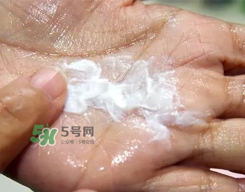 親潤(rùn)孕婦護(hù)膚品怎么樣？親潤(rùn)豆乳補(bǔ)水系列好用嗎？