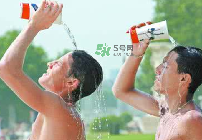 夏天防止中暑吃什么？夏天防中暑喝什么？