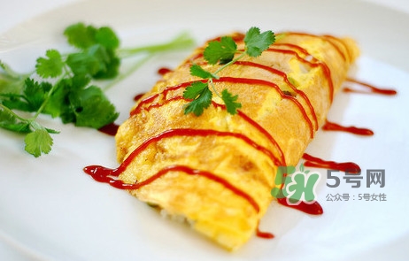 蛋包飯蛋皮需要加入什么？蛋包飯有什么營(yíng)養(yǎng)