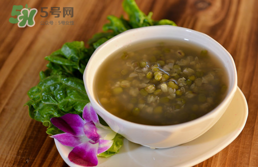 雞蛋和綠豆湯能一起吃嗎？綠豆湯可以和雞蛋一起吃嗎？