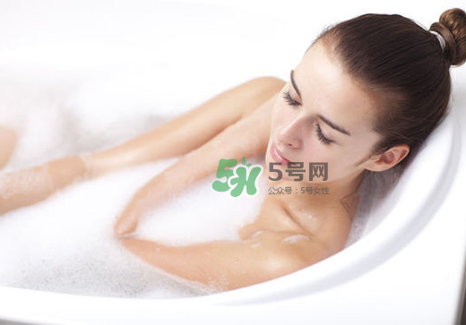 三伏天可以天天泡腳嗎？三伏天可以天天泡澡嗎？