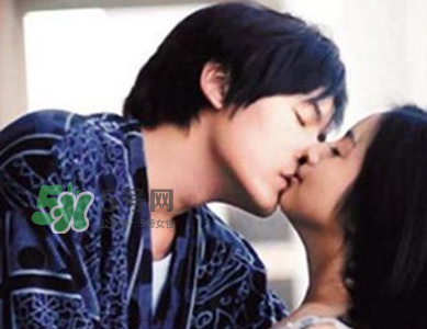 初吻怎么接吻？如何接吻不像初吻？