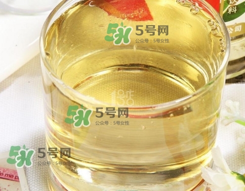 金銀花露可以當(dāng)飲料喝嗎？金銀花露喝多了會不會有害