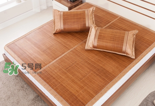 三伏天坐月子可以睡涼席嗎？夏天坐月子可以睡涼席嗎？