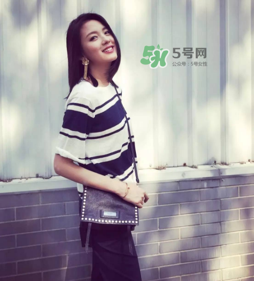 prada etiquette手袋多少錢(qián)？prada etiquette專(zhuān)柜價(jià)格