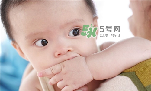 3~5個月的寶寶有多了解這個世界？寶寶睡眠習(xí)慣如何規(guī)范？