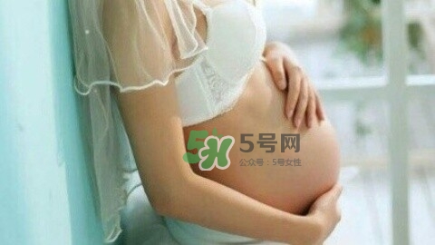 孕期肚皮癢是怎么回事？妊娠紋癢怎么辦？