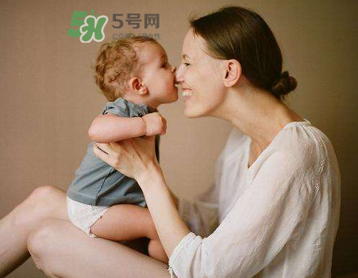 八月份坐月子可以開空調(diào)嗎？8月份坐月子可以開空調(diào)嗎？