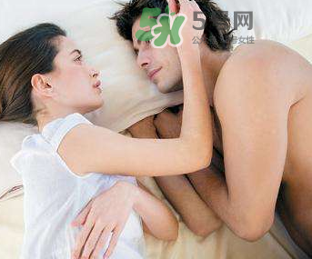 夫妻經(jīng)常親熱有哪些好處？夫妻性生活重要嗎？