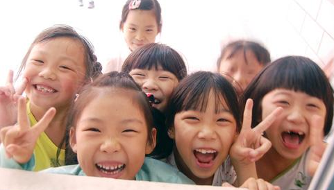 孩子在幼兒園受欺負(fù)怎么辦？孩子在幼兒園不合群怎么辦？