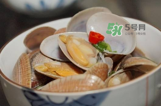 煮花蛤是開水還是冷水？花蛤用冷水還是熱水？