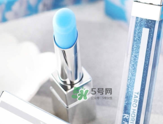 rmk藍(lán)色唇膏多少錢(qián)？rmk藍(lán)色唇膏試色