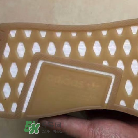 stone island與adidas聯(lián)名nmd r2怎么樣？
