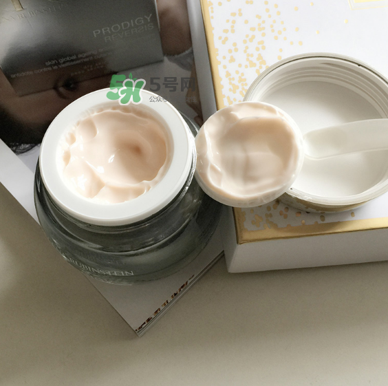 赫蓮娜至美溯顏菁華霜好用嗎？赫蓮娜至美溯顏菁華霜怎么樣？