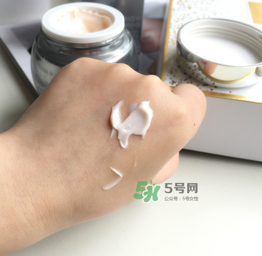 赫蓮娜至美溯顏菁華霜好用嗎？赫蓮娜至美溯顏菁華霜怎么樣？