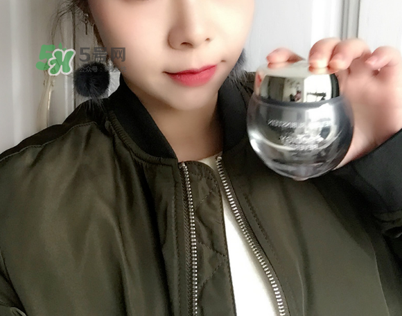 赫蓮娜至美溯顏菁華霜好用嗎？赫蓮娜至美溯顏菁華霜怎么樣？