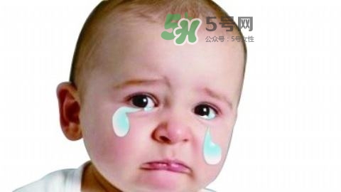 新手爸媽必看，七天教小嬰兒戒夜奶一覺到天亮