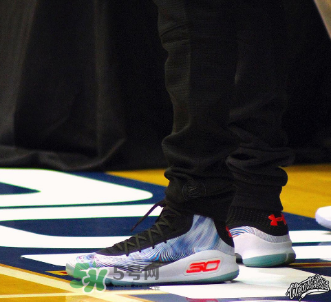 under armour curry 4庫里第四代戰(zhàn)靴中國配色怎么樣？