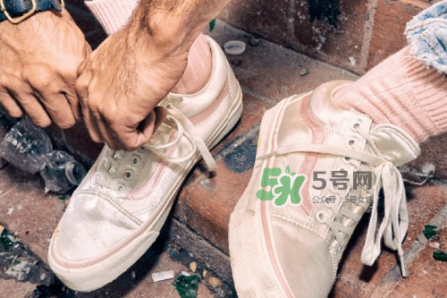 opening ceremony與vans聯(lián)名帆布鞋多少錢_哪幾款顏色？