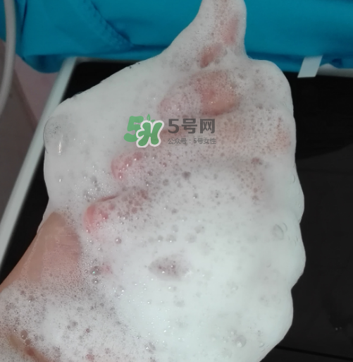 佐薇洗面奶怎么樣？佐薇潔面乳好用嗎？