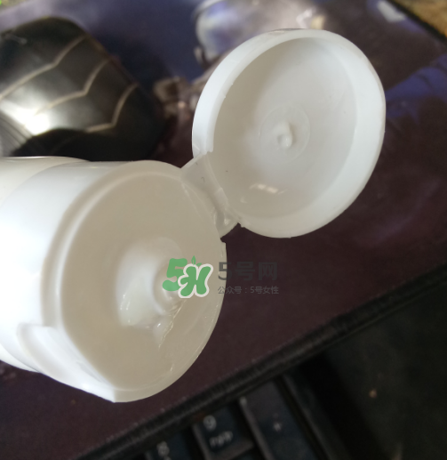 佐薇洗面奶怎么樣？佐薇潔面乳好用嗎？