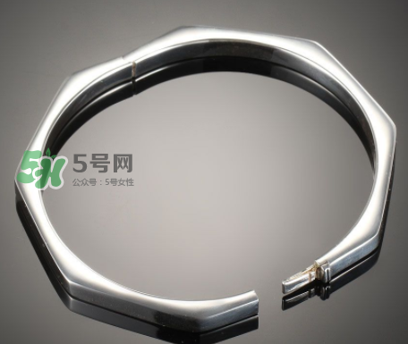 銀手鐲變黑了如何洗白？銀手鐲變黑怎么洗？
