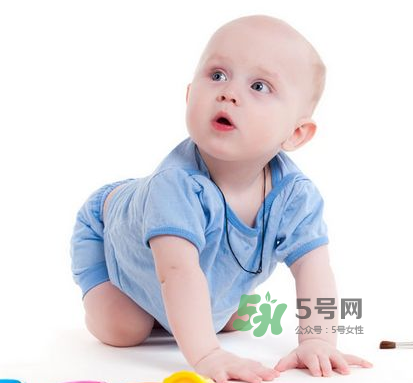 立秋后寶寶要穿什么衣服？立秋后寶寶要穿襪子嗎？