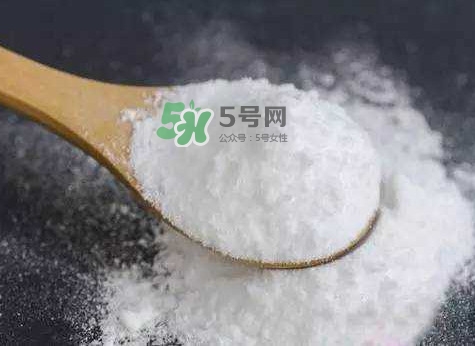 小蘇打和蘇打水一樣嗎？蘇打水和小蘇打的區(qū)別