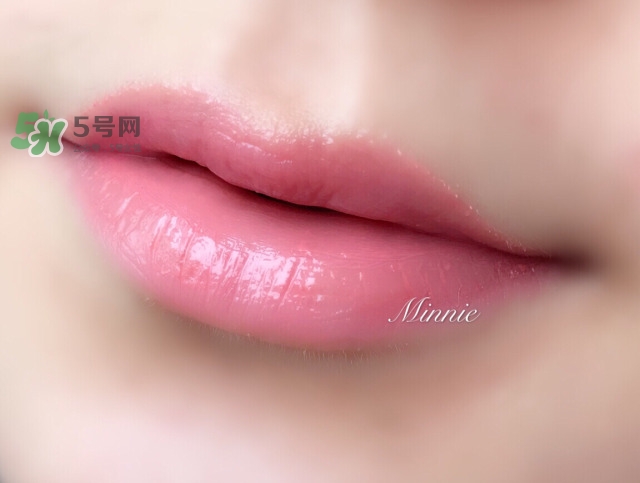 保濕口紅哪個(gè)牌子好？什么牌子的口紅保濕效果好