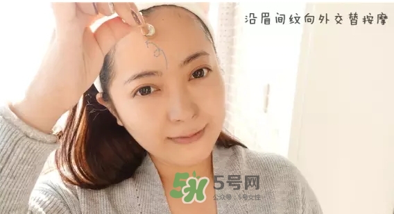 迪奧花蜜活顏絲悅眼霜怎么用？迪奧花蜜活顏眼霜用法