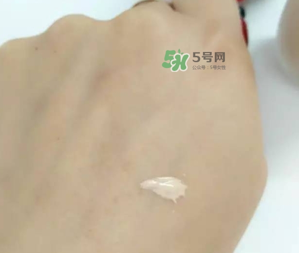 玫珂菲水粉霜怎么樣？玫珂菲全新雙用水粉霜好用嗎？