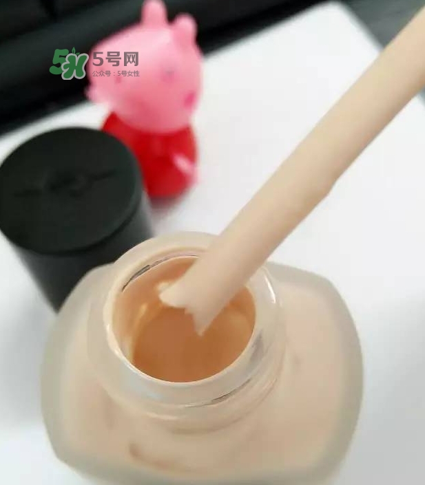 玫珂菲水粉霜怎么樣？玫珂菲全新雙用水粉霜好用嗎？