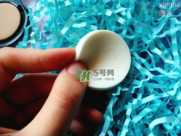 Bobbi Brown芭比波朗粉凝霜怎么樣？芭比波朗無(wú)感持妝粉凝霜好用嗎？