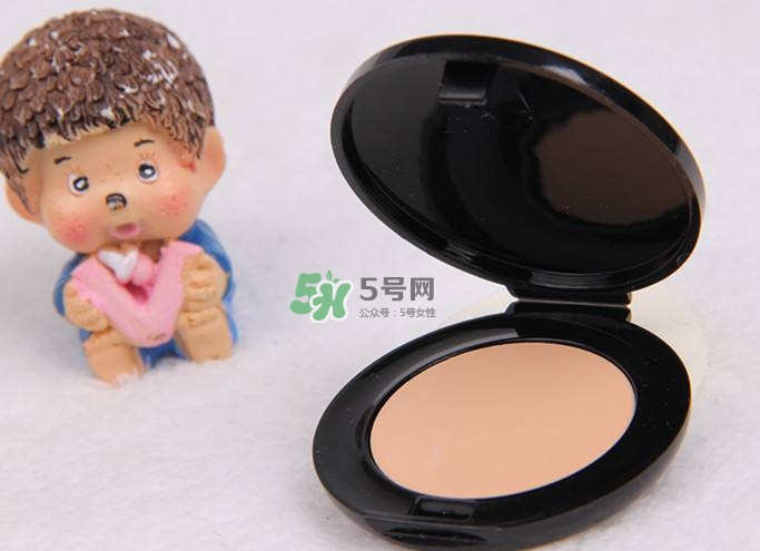 Bobbi Brown芭比波朗粉凝霜怎么樣？芭比波朗無(wú)感持妝粉凝霜好用嗎？