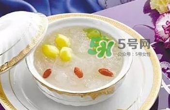 燕窩里面含有激素嗎？燕窩兒童吃了會(huì)不會(huì)性早熟？