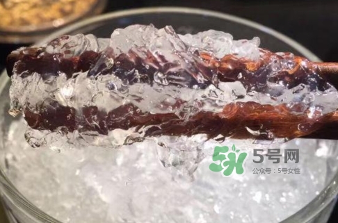 燕窩里面含有激素嗎？燕窩兒童吃了會(huì)不會(huì)性早熟？