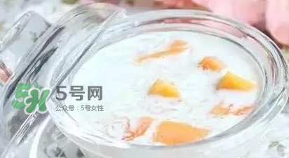 燕窩里面含有激素嗎？燕窩兒童吃了會(huì)不會(huì)性早熟？