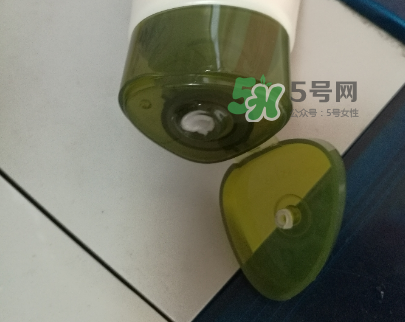 一葉子補水潔面乳怎么樣？一葉子補水洗面奶好用嗎？