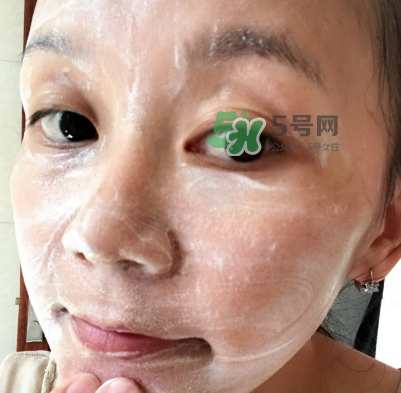 一葉子補水潔面乳怎么樣？一葉子補水洗面奶好用嗎？