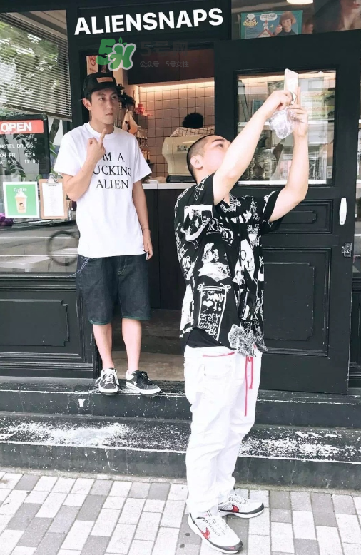 clot與converse聯(lián)名太極帆布鞋上腳效果怎么樣？