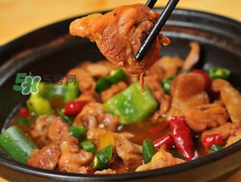 黃燜雞米飯多少錢一份？黃燜雞米飯?zhí)攸c是什么