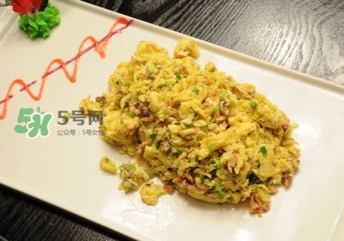 順產(chǎn)前做什么運動生得快？順產(chǎn)前吃什么有助分娩？