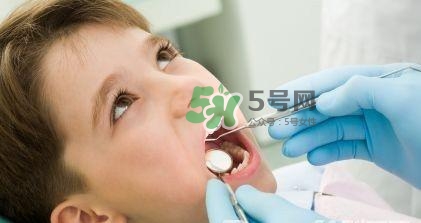 怎么防止寶寶長(zhǎng)蛀牙？別讓孩子吃大人的口水