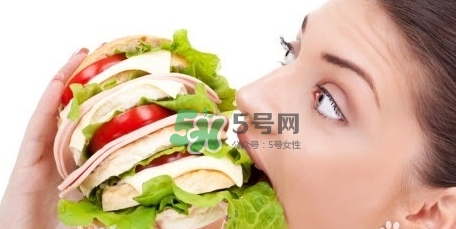 晚上運(yùn)動后能吃東西嗎？晚上運(yùn)功后吃什么水果好？
