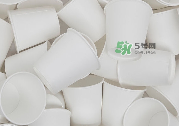 一次性紙杯能做蛋糕嗎？一次性紙杯可以放微波爐嗎？