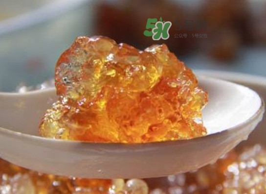 桃膠是怎么形成的？桃膠是什么做的