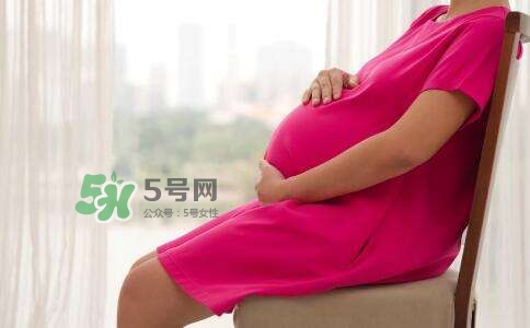 孕期尿頻什么時候開始？孕期尿頻特別嚴(yán)重